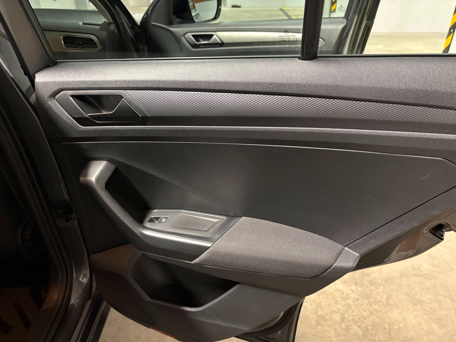 VW T-Roc 2.0TDI DSG 4MOTION, снимка 13 - Автомобили и джипове - 55279115