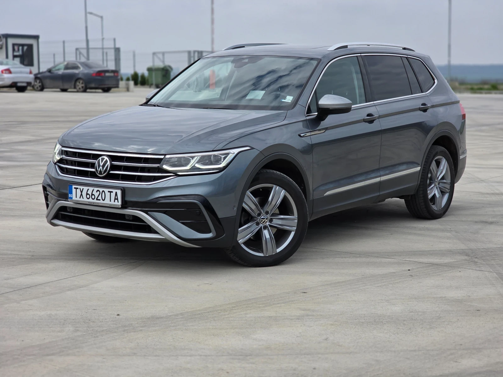VW Tiguan Allspase, снимка 4 - Автомобили и джипове - 55631681