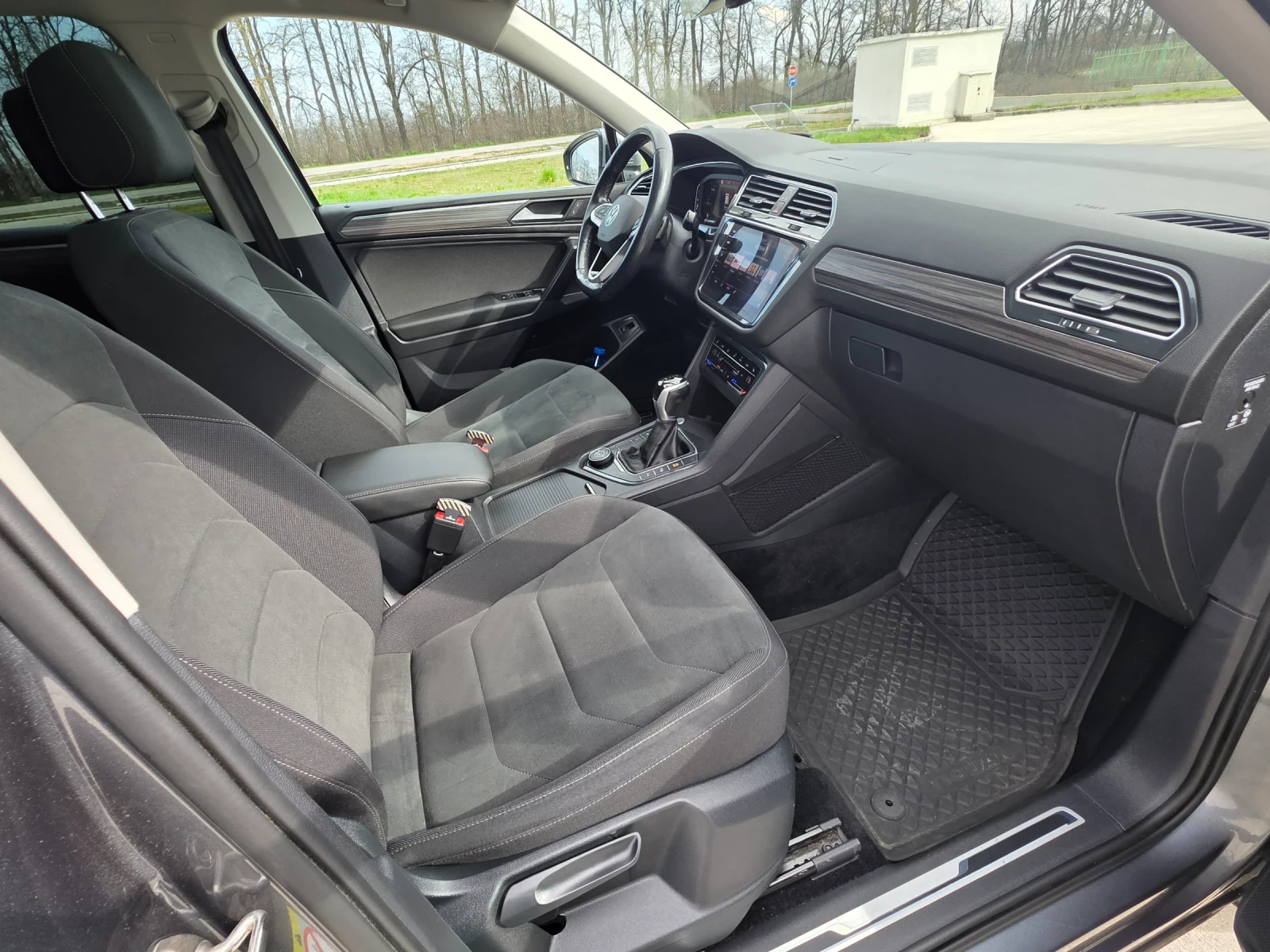 VW Tiguan Allspase, снимка 15 - Автомобили и джипове - 55631681