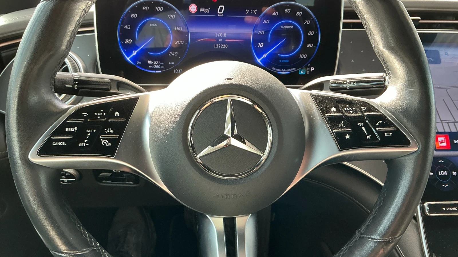 Mercedes-Benz EQE 350+ 96.5 SOH Digital light AMG Panorama ГАРАНЦИЯ , снимка 12 - Автомобили и джипове - 55743362