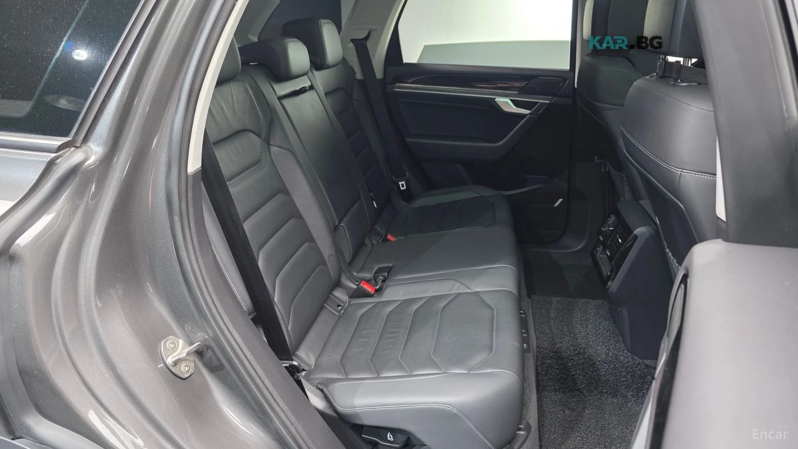 VW Touareg 3.0TDI* PREMIUM* КОЖА* ПОДГРЕВ* КАМЕРА* ПАНОРАМА* , снимка 11 - Автомобили и джипове - 56178852