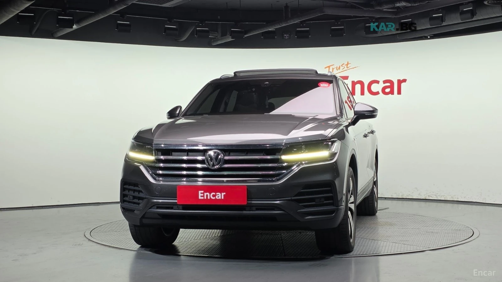 VW Touareg 3.0TDI* PREMIUM* КОЖА* ПОДГРЕВ* КАМЕРА* ПАНОРАМА* , снимка 3 - Автомобили и джипове - 56178852