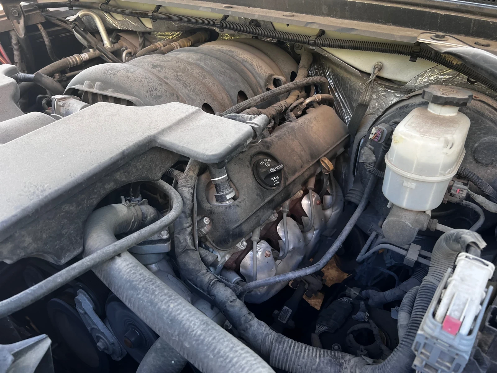Chevrolet Suburban, снимка 15 - Автомобили и джипове - 56723512
