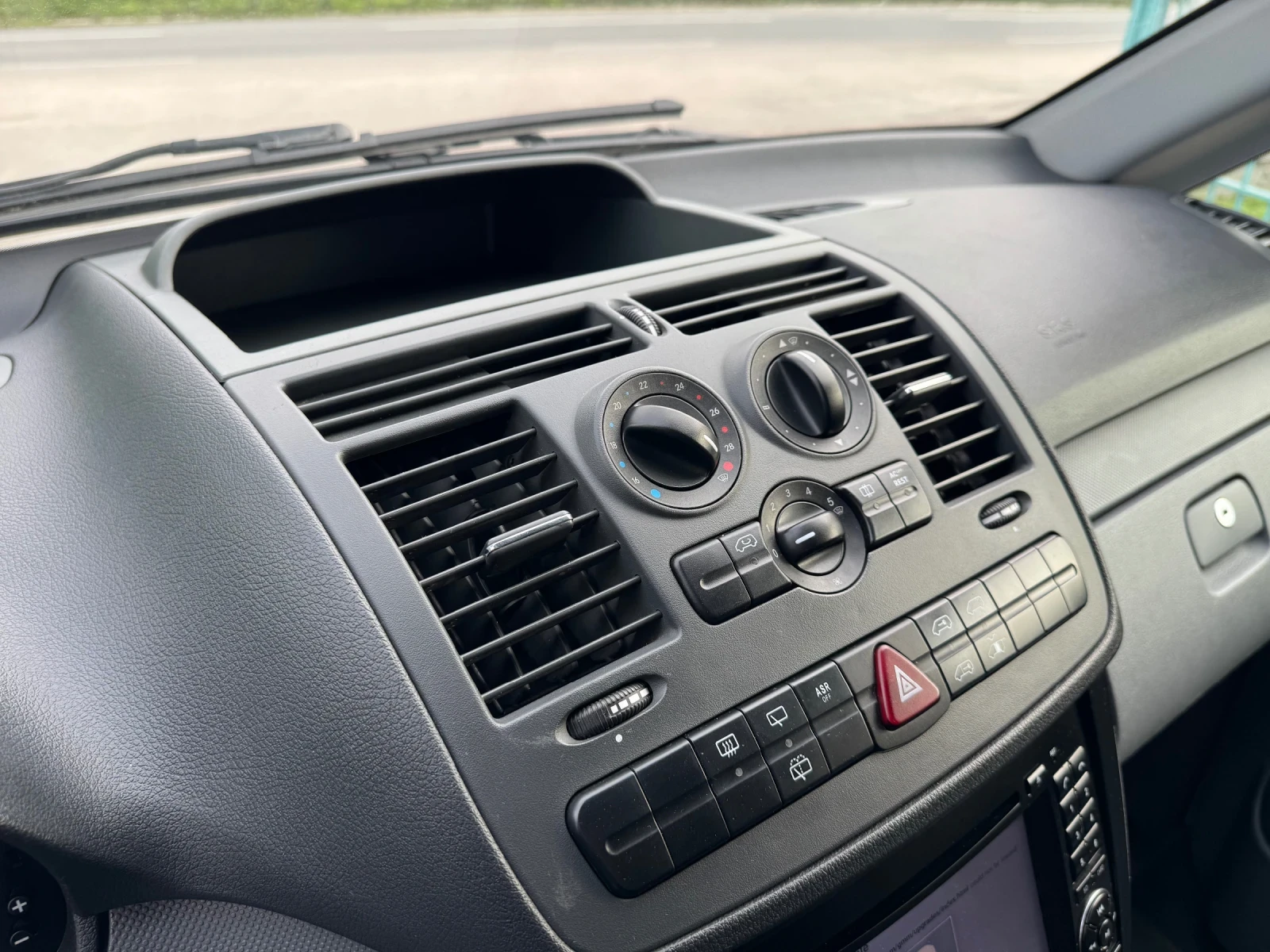 Mercedes-Benz Vito 111 CDI* Климатик* NAVI* 5 места - изображение 5