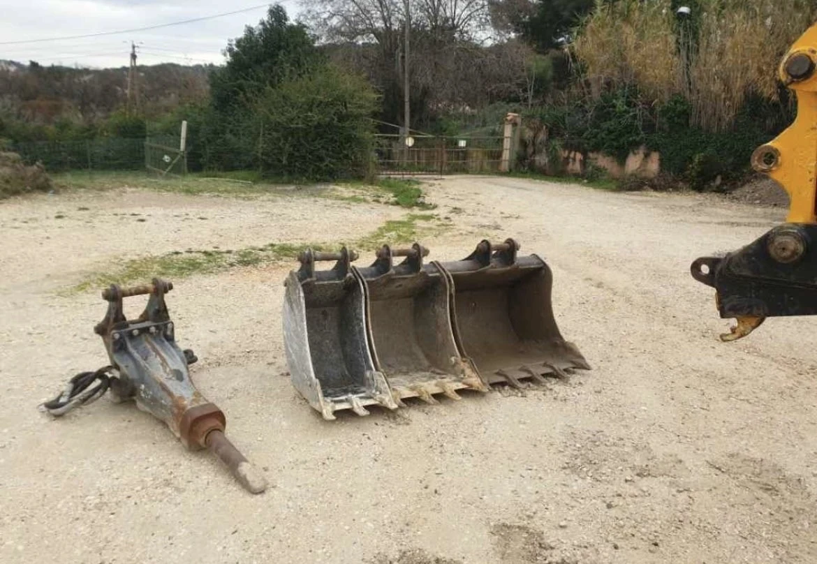 Багер JCB 3CX, снимка 3 - Индустриална техника - 54126005