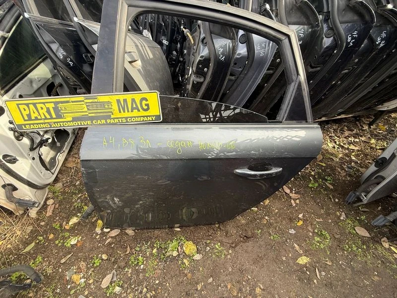 Задна лява врата Ауди Audi A4 B8 седан ном 66