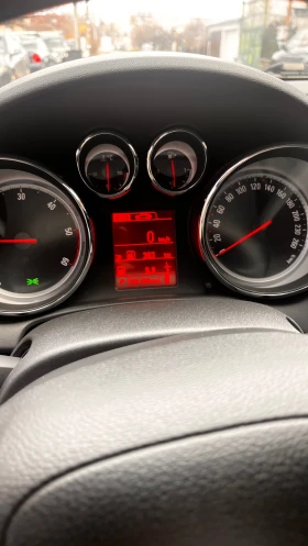 Opel Astra J Sports Tourer, снимка 7