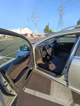 Toyota Avensis ГАЗ, снимка 13