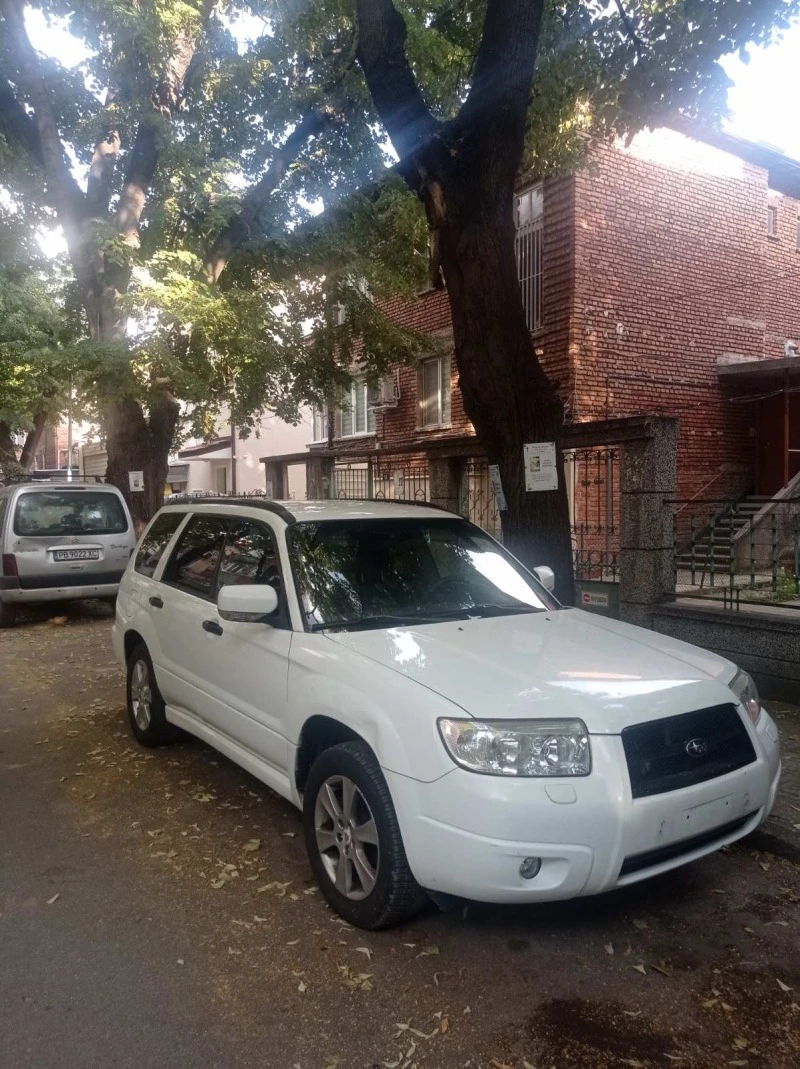 Subaru Forester 2.0x AWD Executive * Facelift, снимка 3 - Автомобили и джипове - 47598460