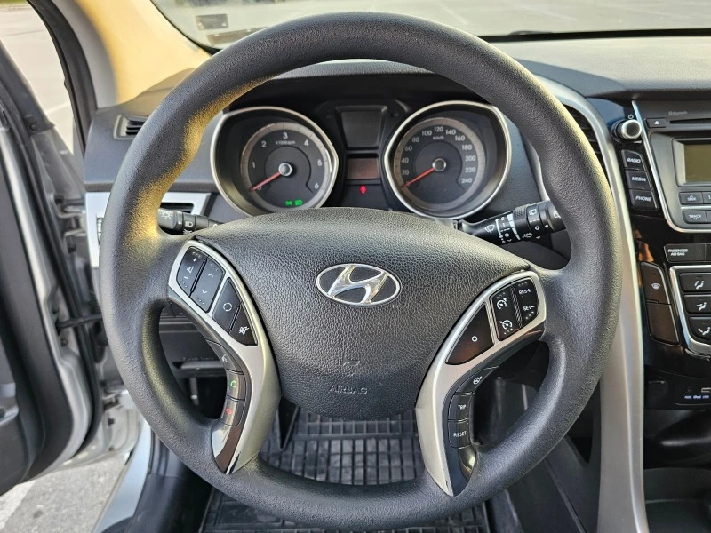 Hyundai I30 1.6 CRDI АВТОМАТ, снимка 11 - Автомобили и джипове - 46275800