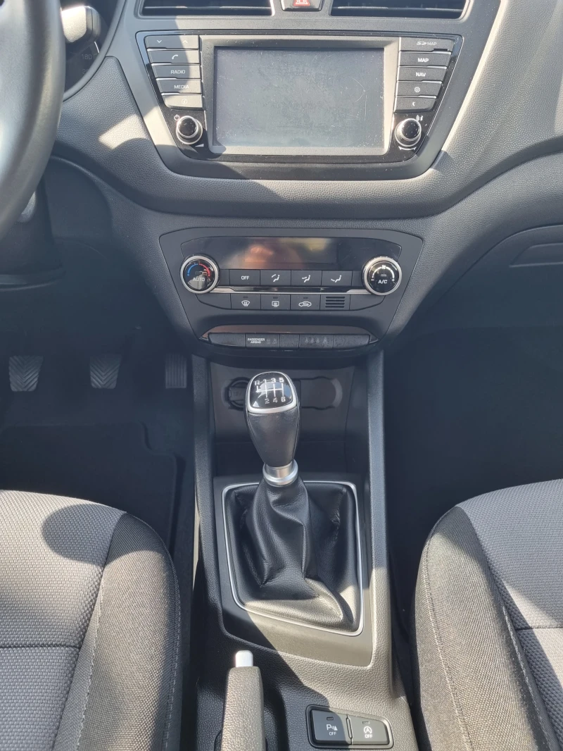 Hyundai I20 1.4 CRDI ACTIVE 90кс. LED NAVI CAMERA FULL, снимка 13 - Автомобили и джипове - 47360834