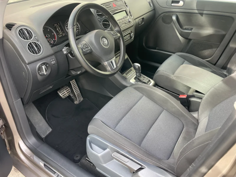 VW Golf Plus, снимка 12 - Автомобили и джипове - 47490476