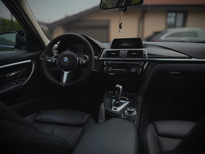 BMW 330 330e!Individual!340hp!MIDNIGHTBLUE!, снимка 15 - Автомобили и джипове - 52637360