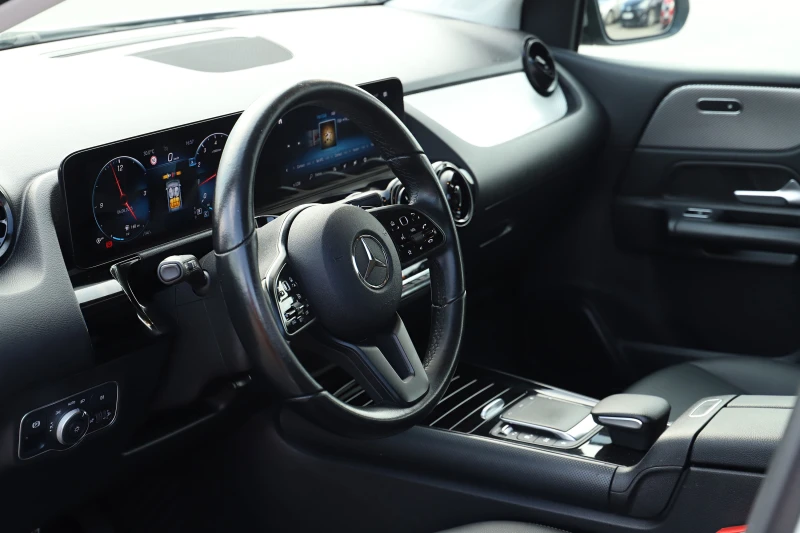 Mercedes-Benz B 180 B 180 1.3i 136 к.с. DCT, снимка 8 - Автомобили и джипове - 52597873