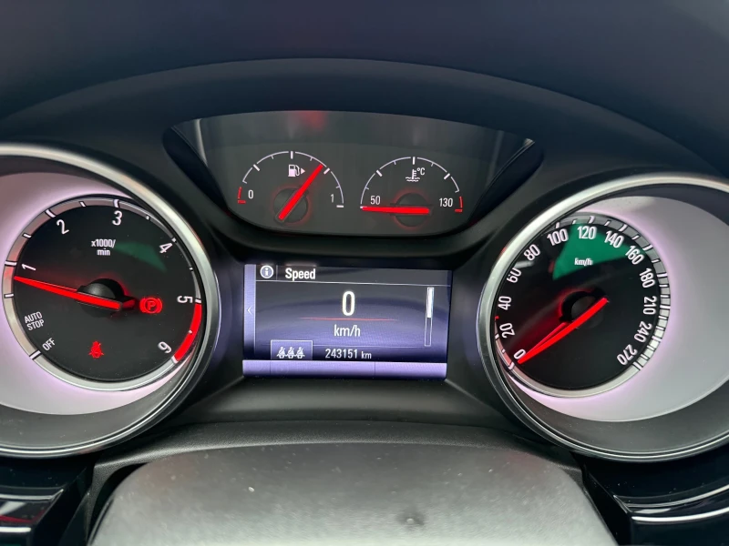 Opel Astra 1.6CDTI 110к.с SPORT, снимка 17 - Автомобили и джипове - 52255493