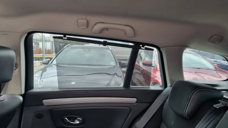 Renault Laguna, снимка 13 - Автомобили и джипове - 52537571