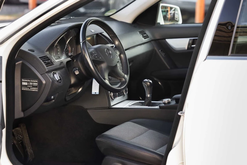 Mercedes-Benz C 180 W204, снимка 9 - Автомобили и джипове - 52669765