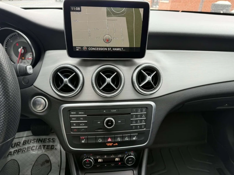 Mercedes-Benz CLA * CLA250 4 MATIC * CARFAX * ЦЕНА ДО БГ, снимка 17 - Автомобили и джипове - 53245449