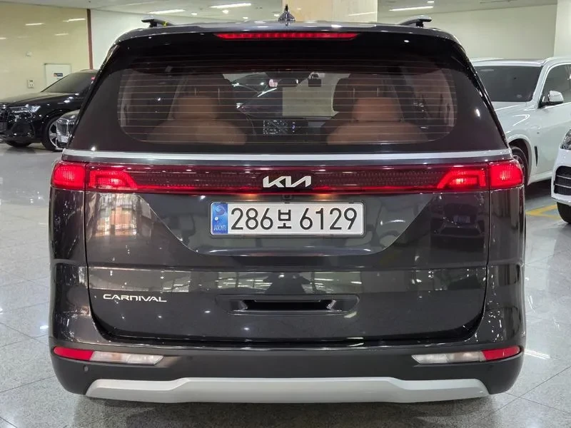 Kia Carnival 9-SEATER PRESTIGE, снимка 4 - Автомобили и джипове - 55026686