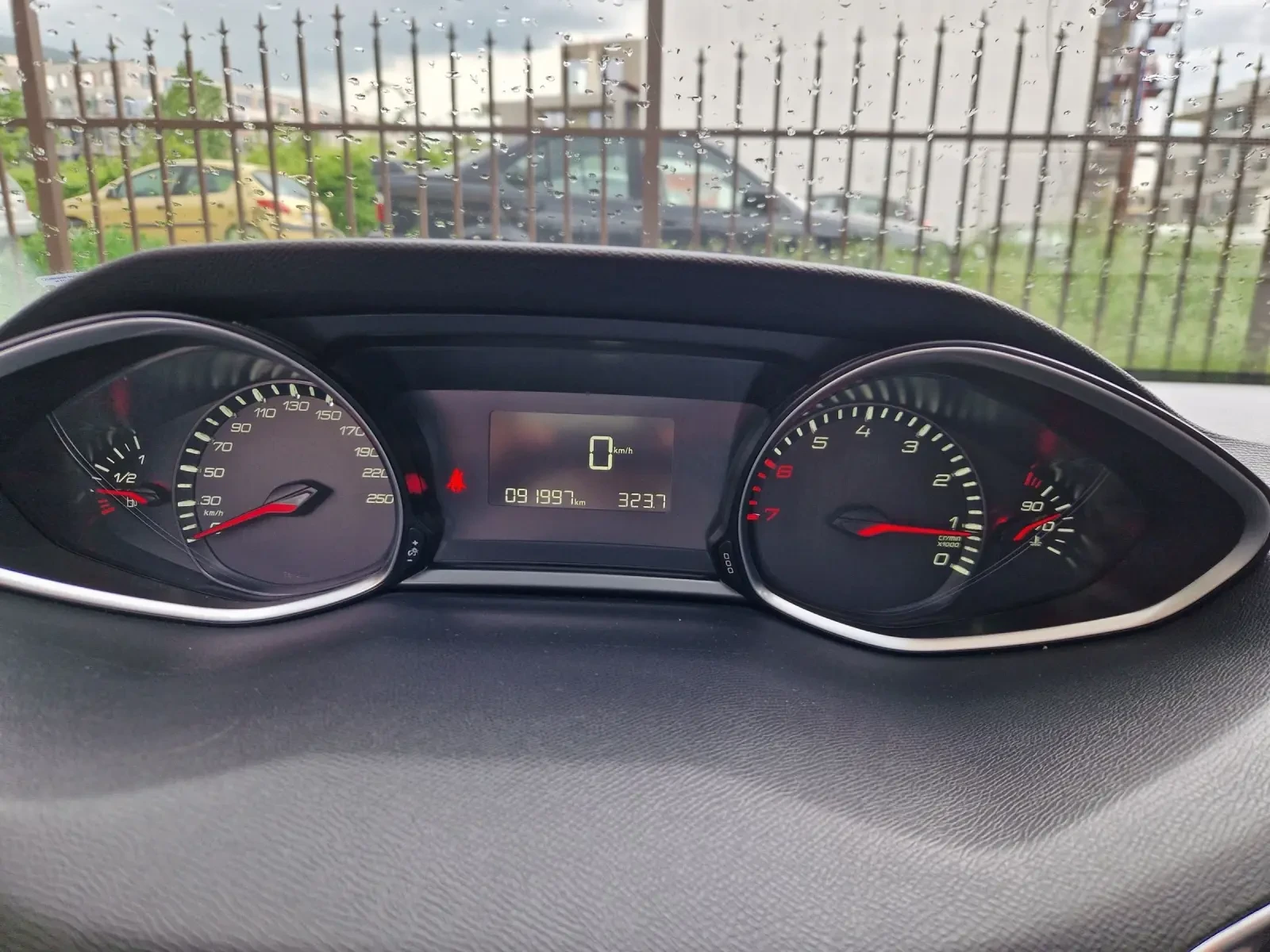 Peugeot 308 1.2 Турбо 130 к.с. Alure - изображение 7