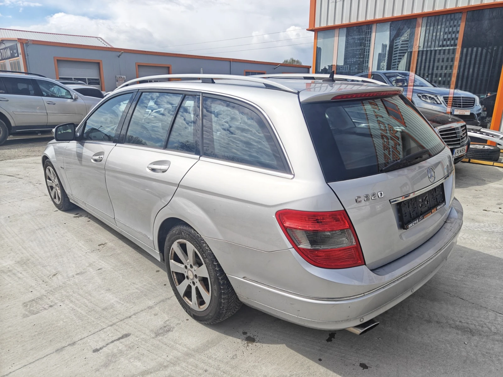 Mercedes-Benz C 220  - изображение 4