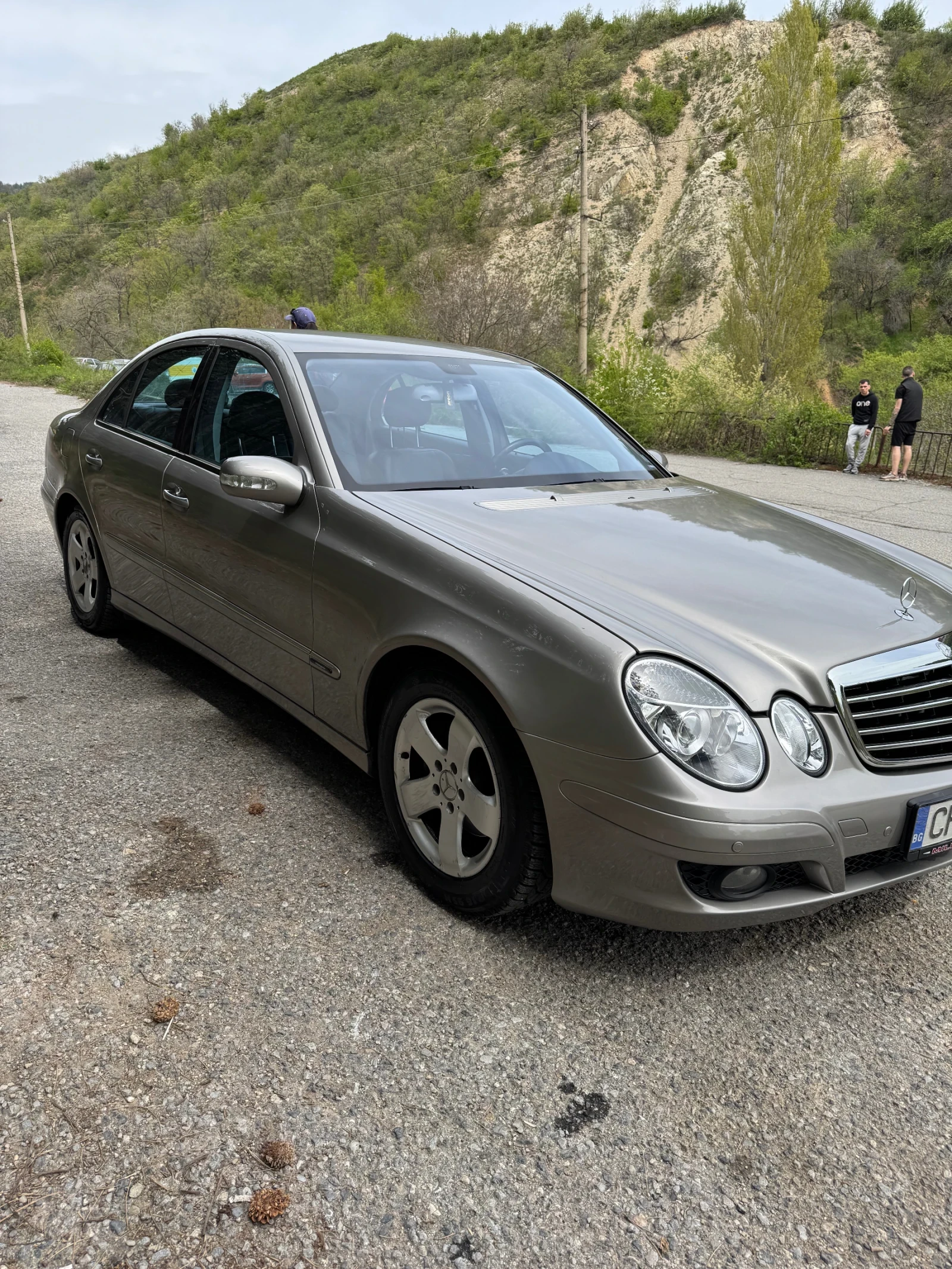 Mercedes-Benz E 280 Авангард - изображение 4