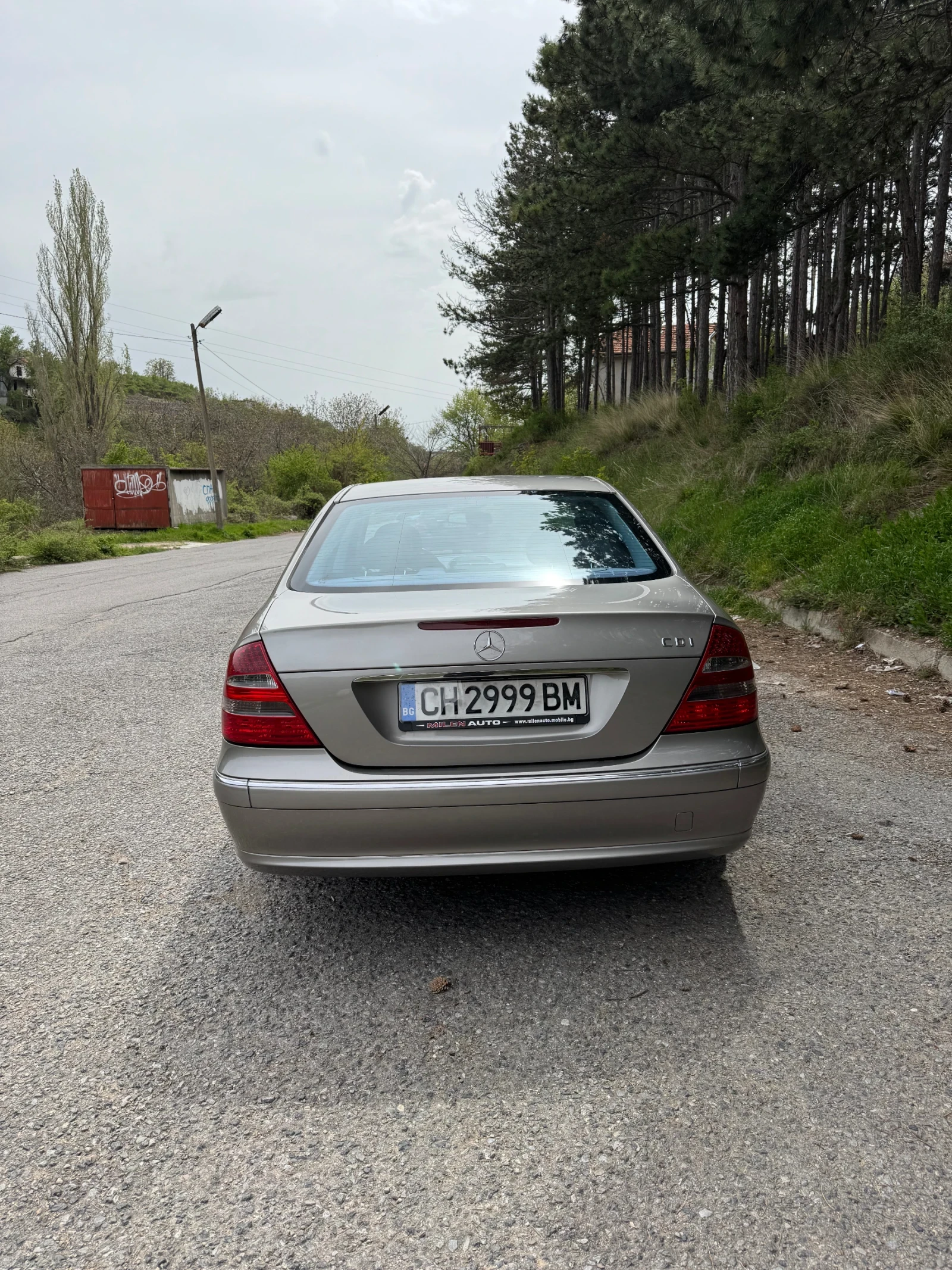Mercedes-Benz E 280 Авангард - изображение 7