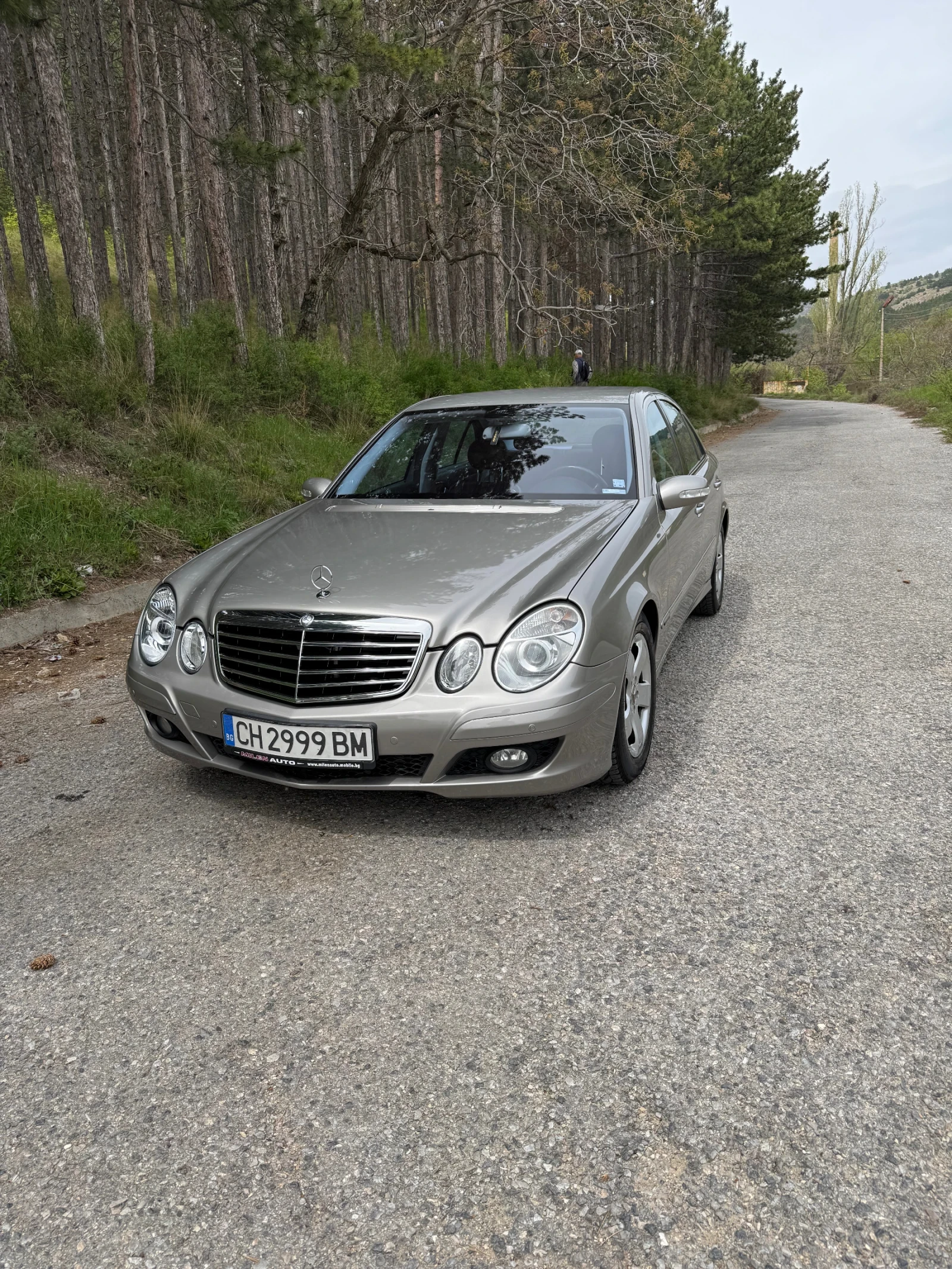 Mercedes-Benz E 280 Авангард - изображение 2