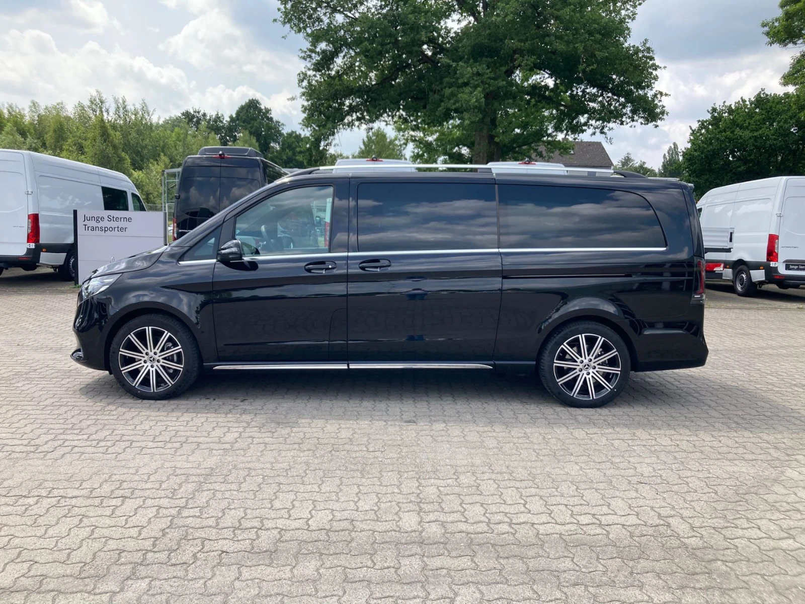 Mercedes-Benz V 300 ExtraLong Exclusive  2025!  | Mobile.bg   4
