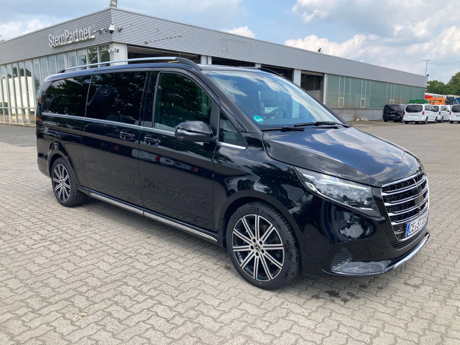 Mercedes-Benz V 300 ExtraLong Exclusive  2025!  | Mobile.bg   1