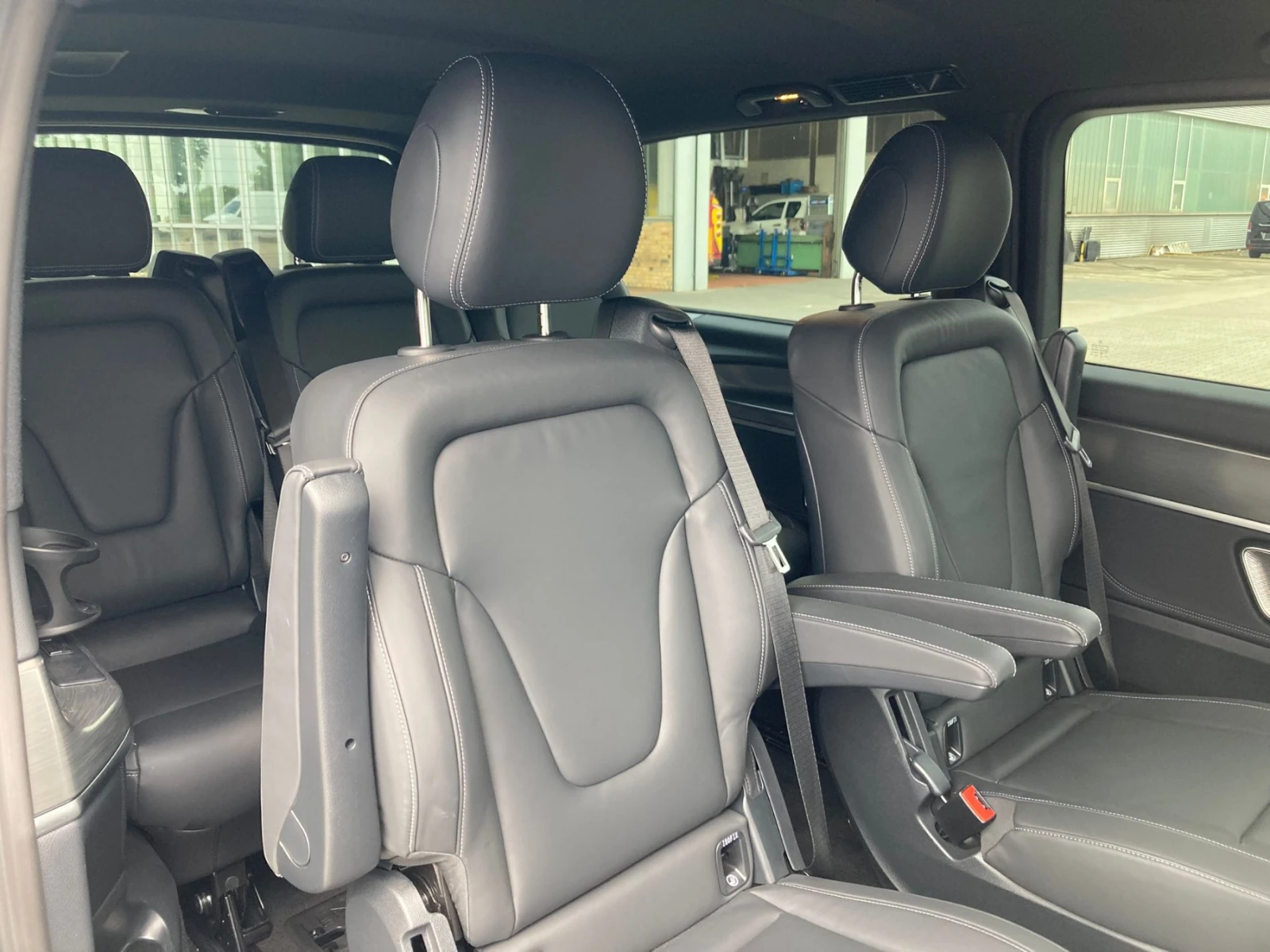 Mercedes-Benz V 300 ExtraLong Exclusive  2025!  | Mobile.bg   10