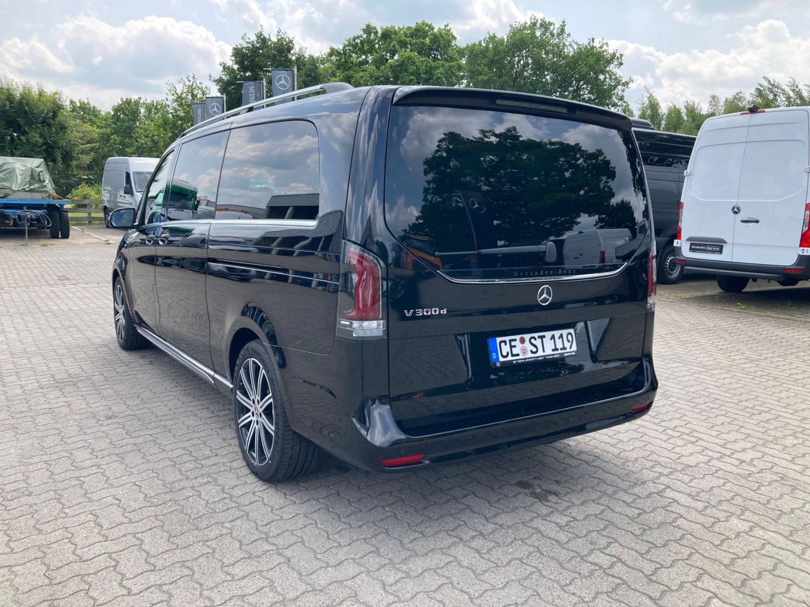 Mercedes-Benz V 300 ExtraLong Exclusive  2025!  | Mobile.bg   3