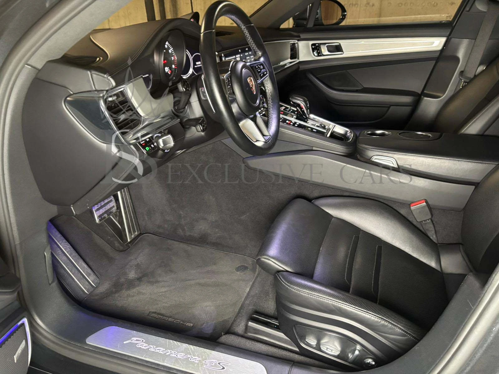 Porsche Panamera 4S* BOSE* PANORAMA* ВАКУУМ* ОБДУХВАНЕ* MATRIX*  - изображение 8