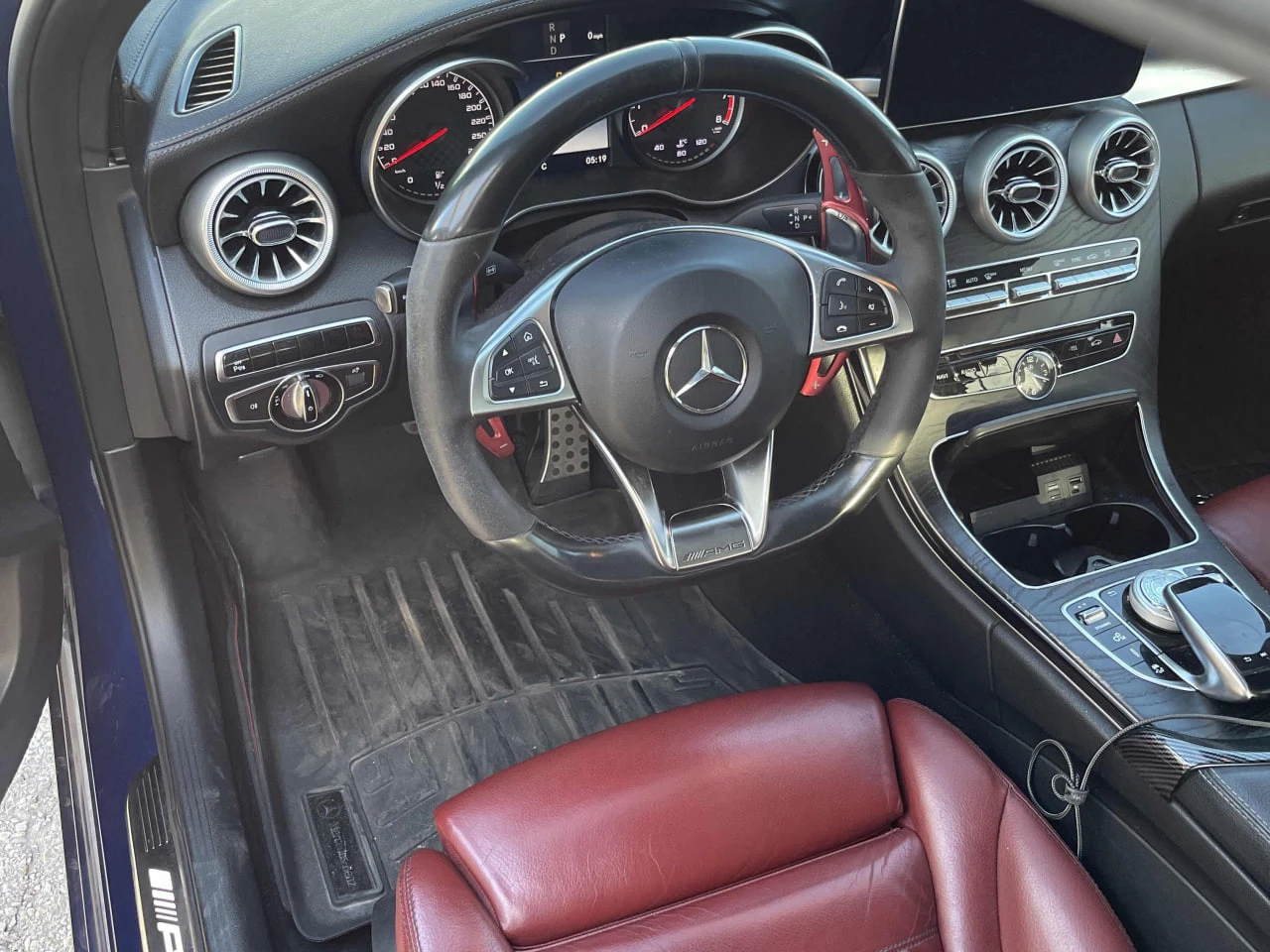 Mercedes-Benz C 43 AMG * АВТО КРЕДИТ* ЦЕНА ДО БГ * CARFAX *  - изображение 6