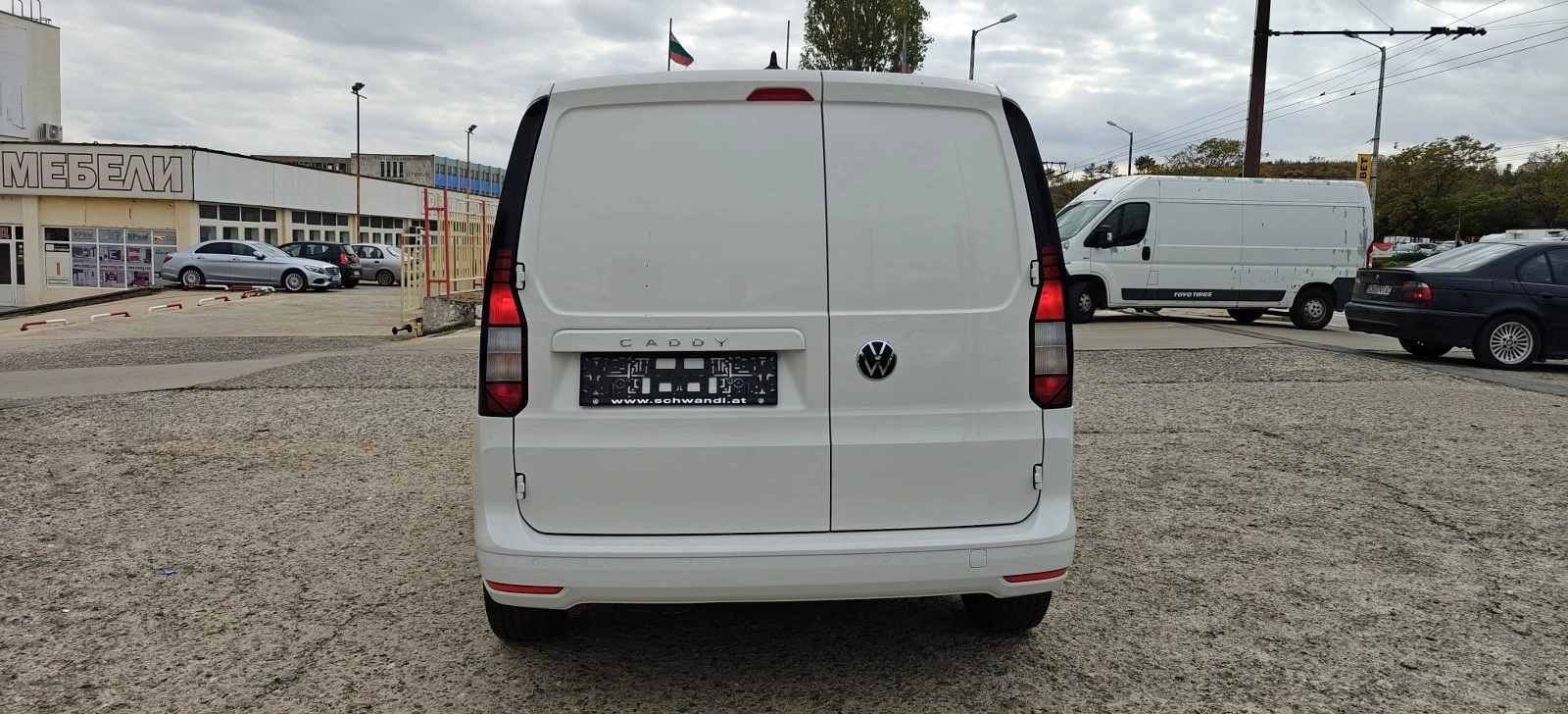 VW Caddy 2.0D-21г90хил - изображение 6