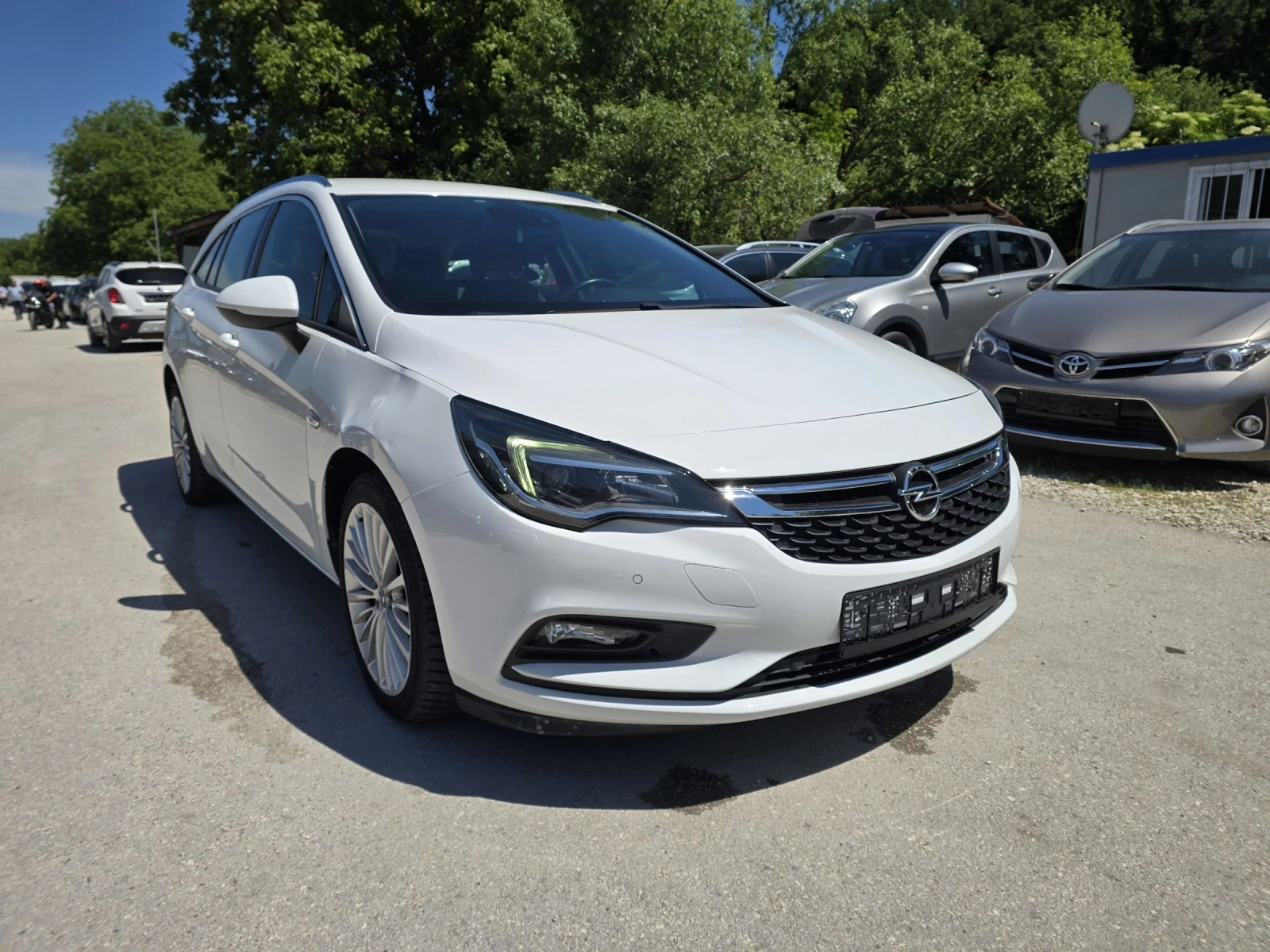 Opel Astra 1.6CDTI Head Up , снимка 2 - Автомобили и джипове - 52255493