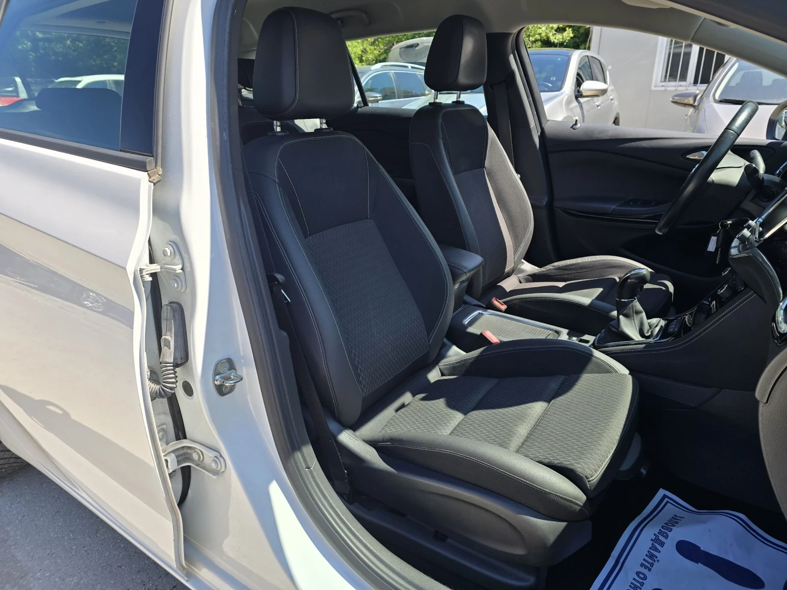 Opel Astra 1.6CDTI Head Up , снимка 13 - Автомобили и джипове - 52255493