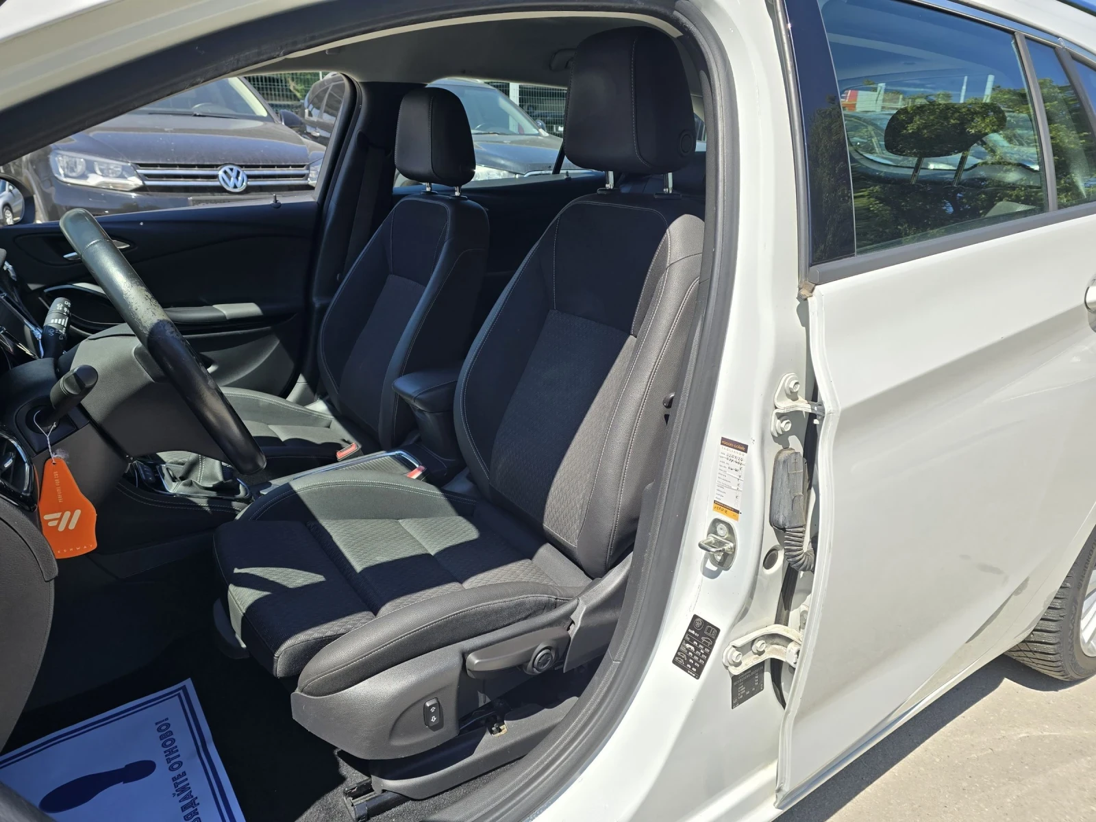 Opel Astra 1.6CDTI Head Up , снимка 10 - Автомобили и джипове - 52255493