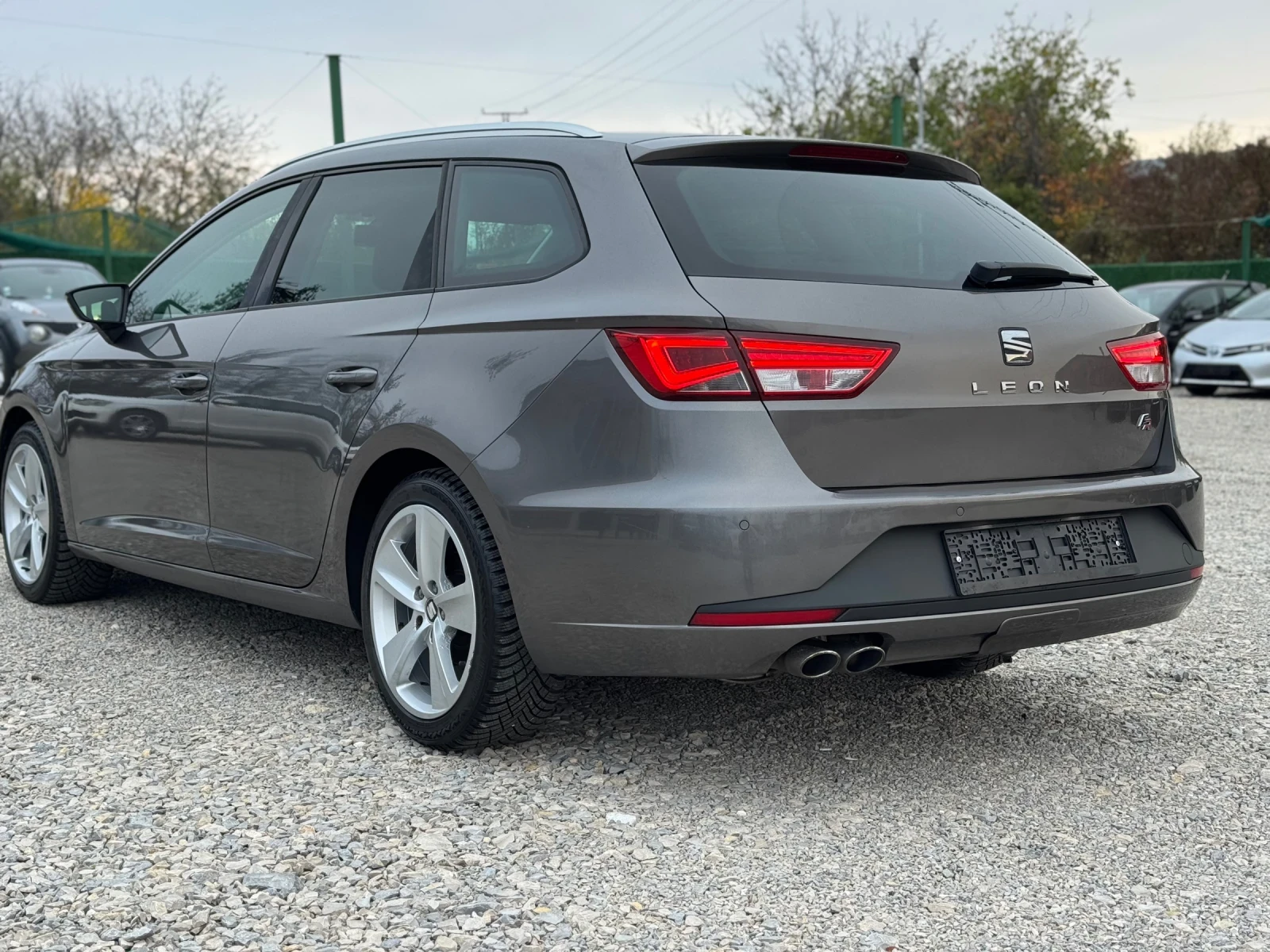 Seat Leon 2.0 TDI FR 150 кс Автоматик S tronic - изображение 5