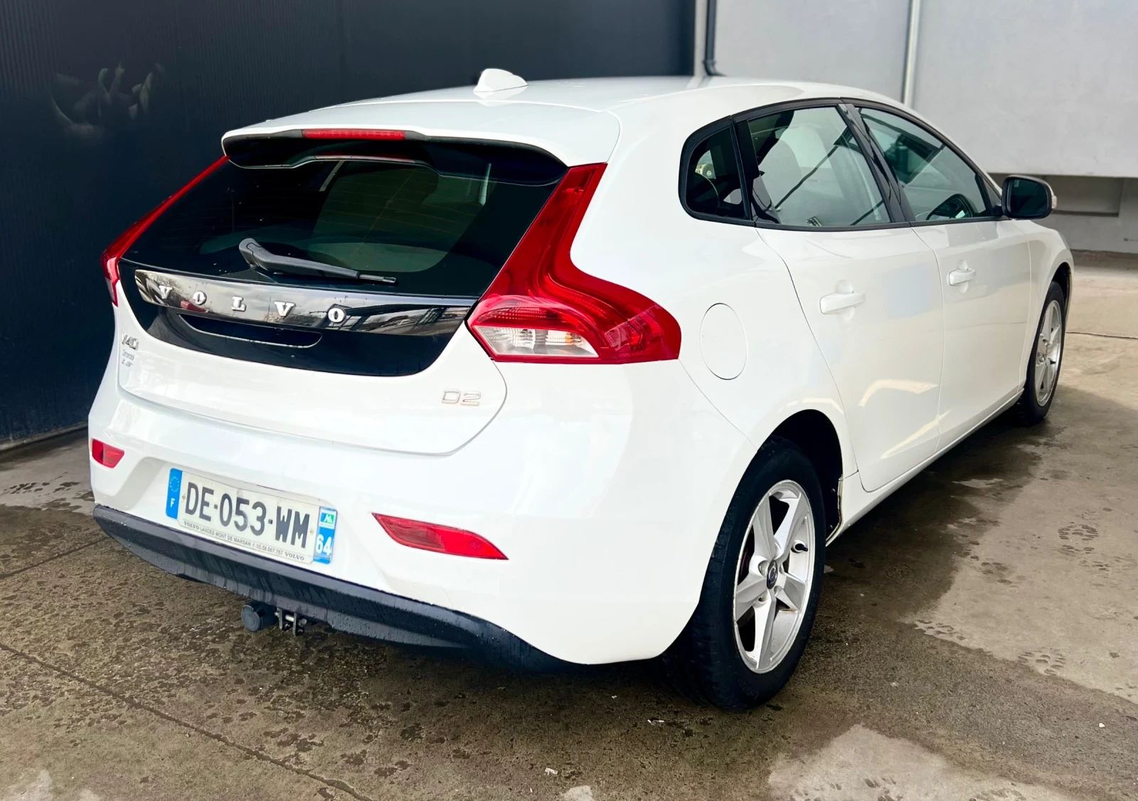 Volvo V40, снимка 5 - Автомобили и джипове - 52954367