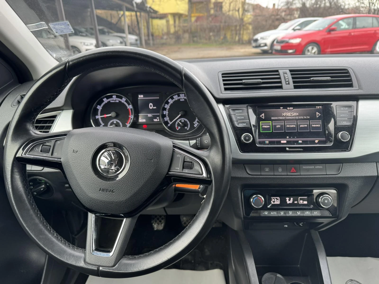 Skoda Fabia 1.0 MPI 75 к.с., 5M LPG - изображение 9