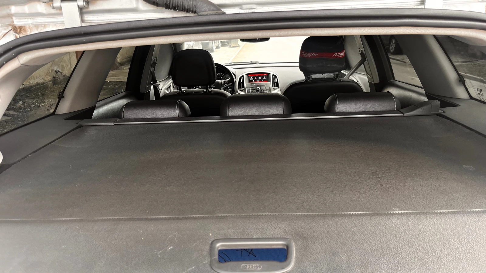 Opel Astra J Sports Tourer, снимка 15 - Автомобили и джипове - 53686021