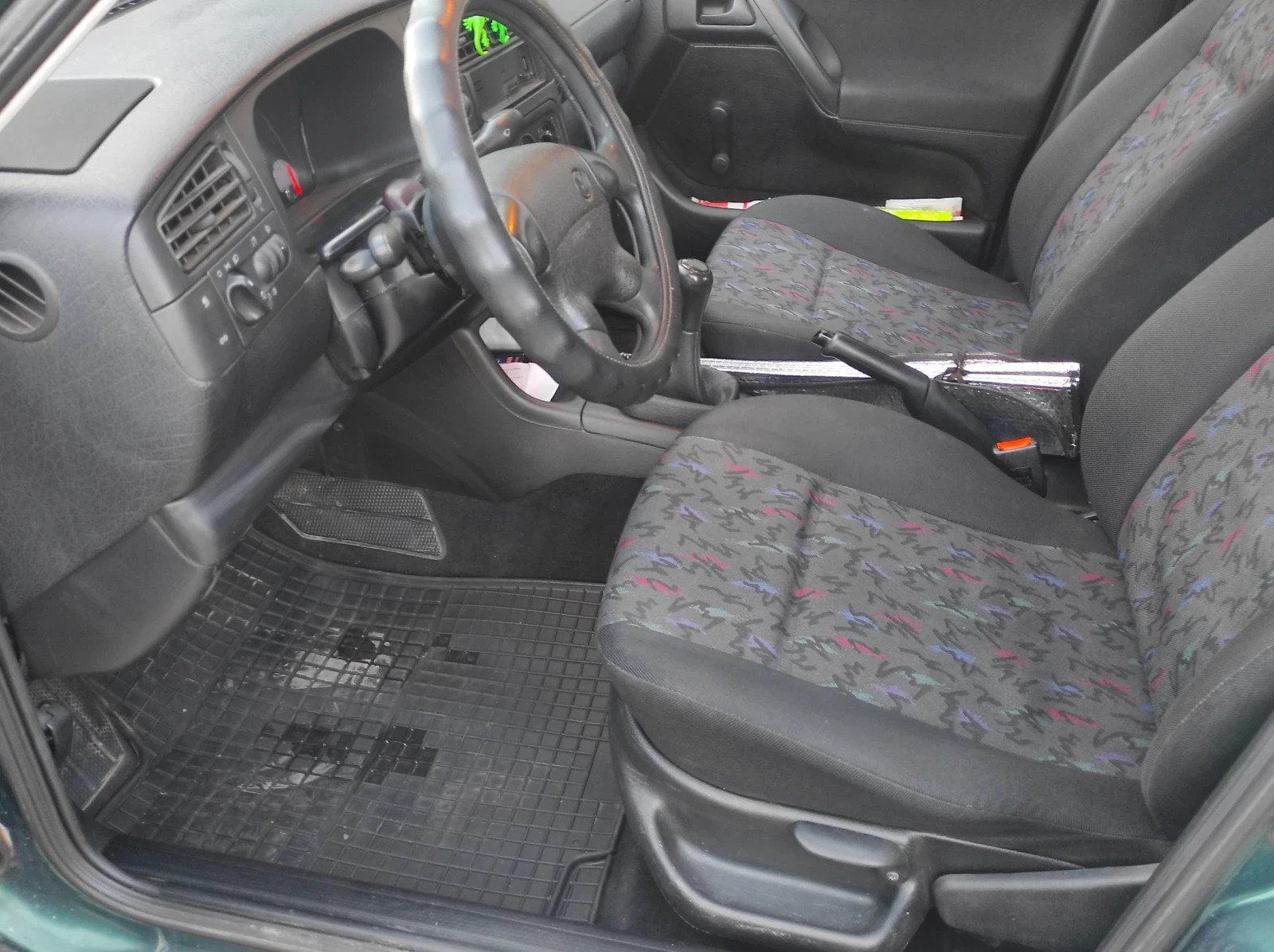 VW Golf, снимка 6 - Автомобили и джипове - 53688099