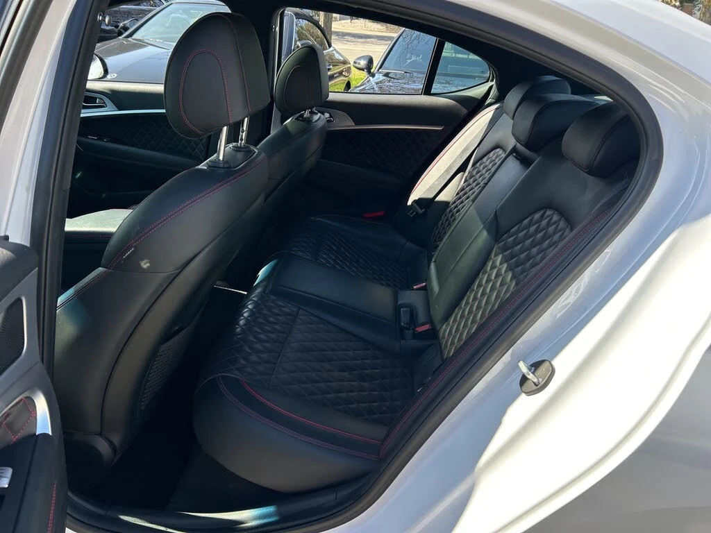 Genesis G70 3.3T Sport AWD, снимка 17 - Автомобили и джипове - 54597982