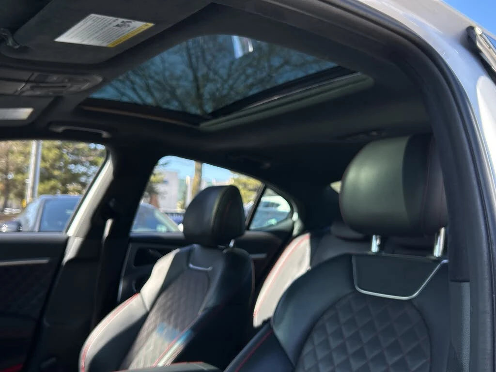 Genesis G70 3.3T Sport AWD, снимка 14 - Автомобили и джипове - 54597982