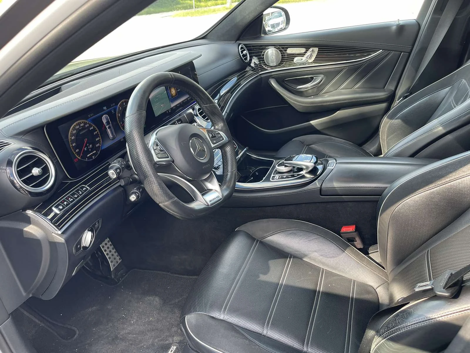 Mercedes-Benz E 63 AMG PERFORMANCE 4-MATIC+  | Mobile.bg � ����������� 10