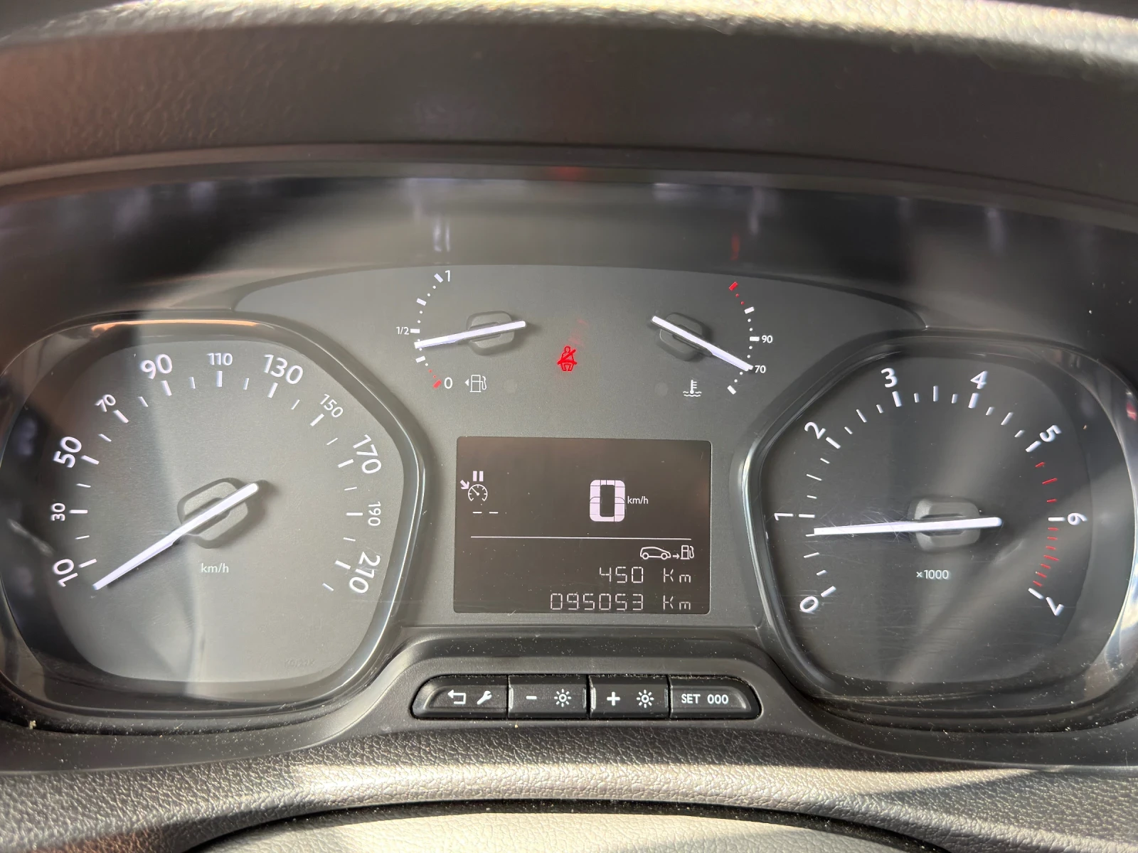 Citroen Jumpy 1.5 Multijet 102HP L2H1, снимка 12 - Автомобили и джипове - 54642816