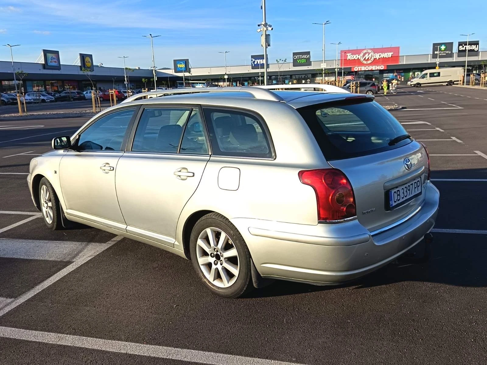 Toyota Avensis ГАЗ, снимка 3 - Автомобили и джипове - 54716977