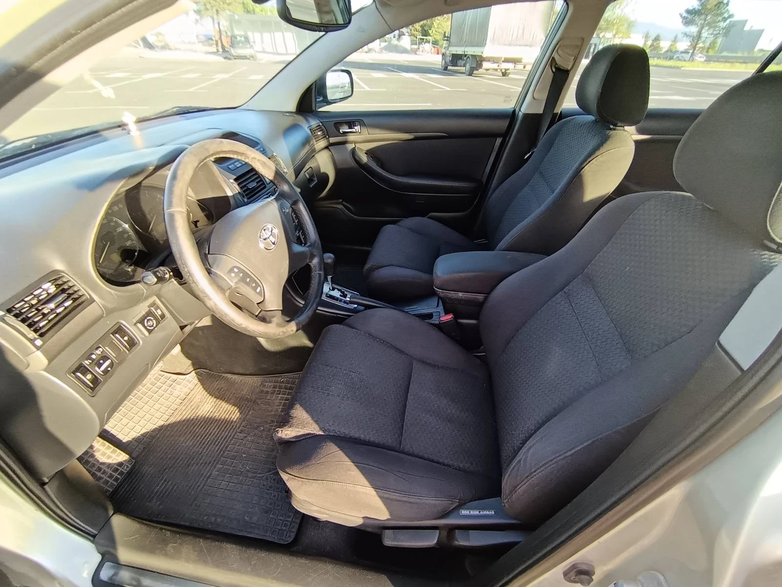 Toyota Avensis ГАЗ, снимка 10 - Автомобили и джипове - 54716977