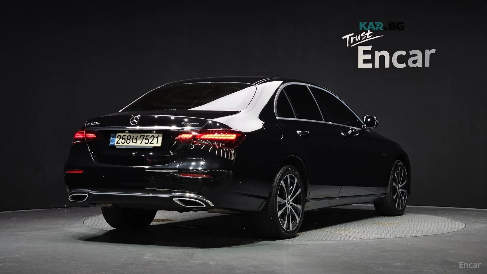 Mercedes-Benz E 300 ОБДУХВАНЕ* BURMESTER* ПАМЕТ* 360* HEADUP* ДИСТРОНИ, снимка 2 - Автомобили и джипове - 55729465